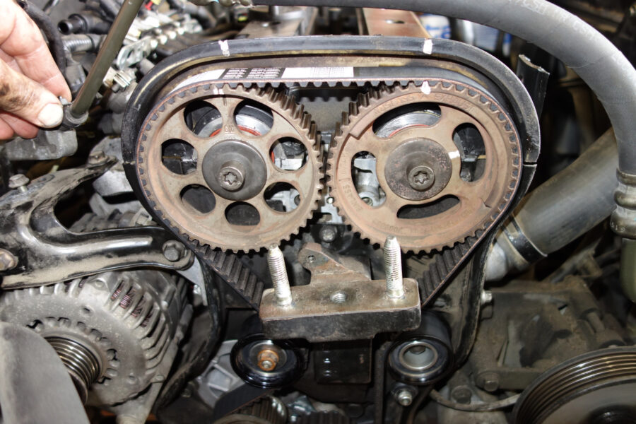 Het timingmechanisme: hoe het is georganiseerd, hoe het werkt en hoe te begrijpen dat het nodig is om de distributieriem te vervangen
