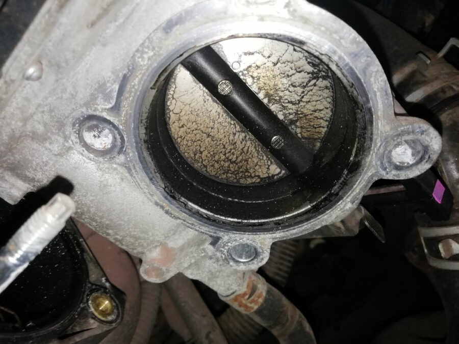 Hoe de gasklep goed reinigen en waarom dat nodig is