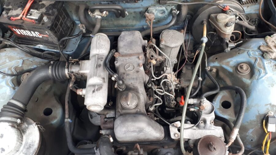 Mercedes OM615 D 20 2.0 dieselmotor