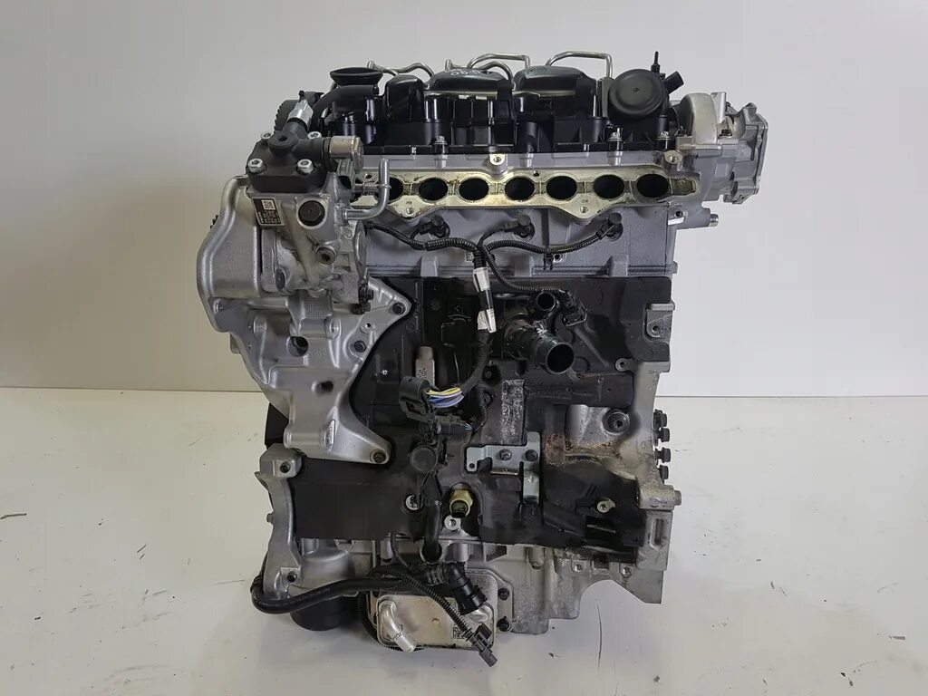 Volvo D4204T14 2.0 D bi-turbo motor